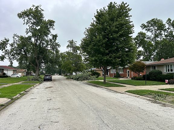 5th image of 18440 Wildwood Ave