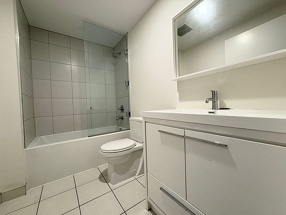 4th image of 212 King William St #504