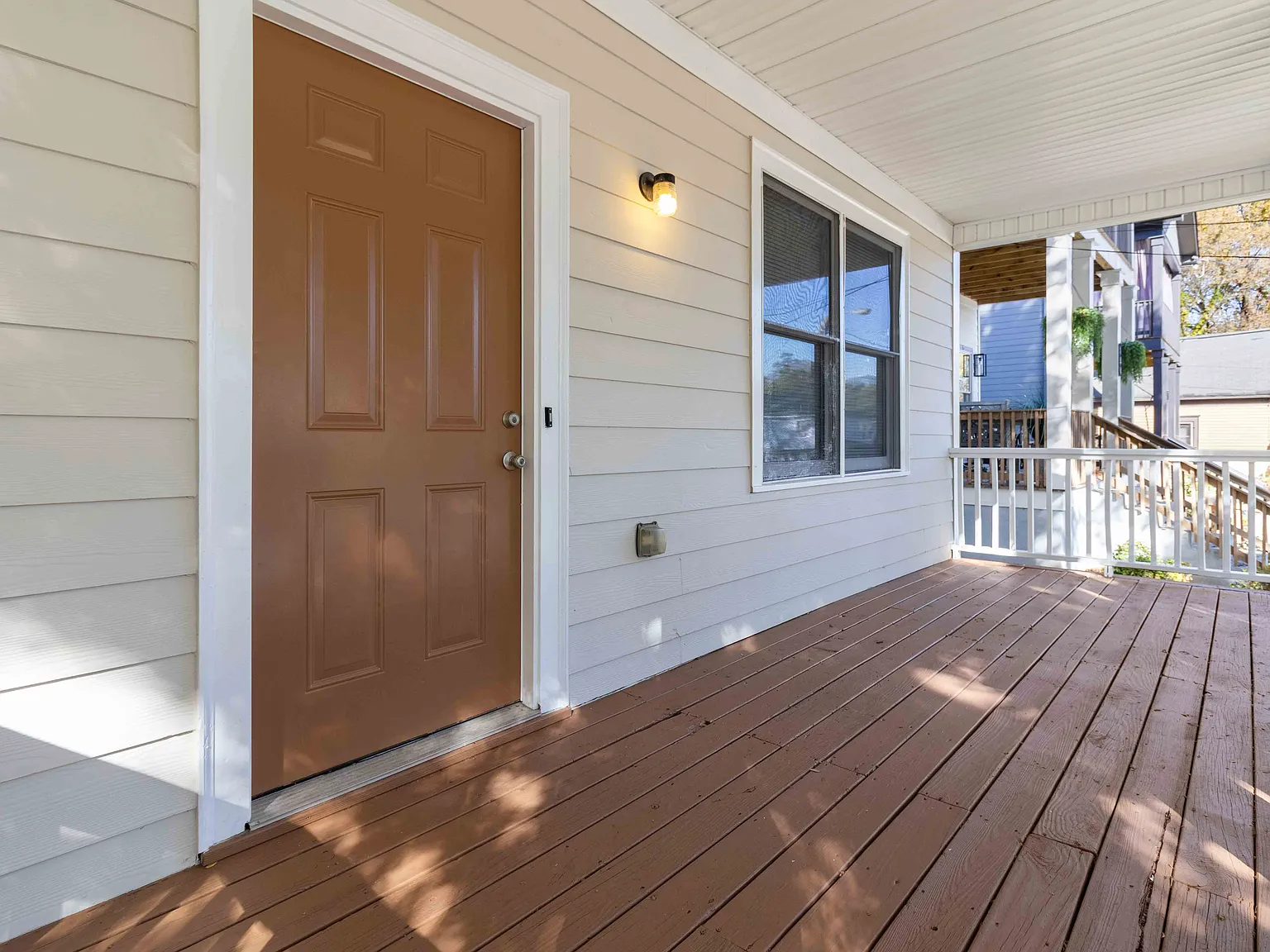 3 Bed 2.5 Bath Urban Oasis Near Downtown Atlanta w/ a Fenced and Spacious Backyard — Photo 3