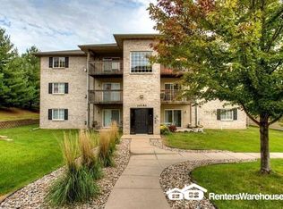 10161 Sutton Dr UNIT 8, Urbandale, IA 50322