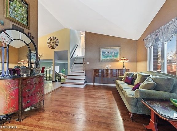 5th image of 205 Sherwood Dr