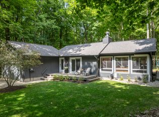 1227 Beech Dr, South Haven, MI 49090