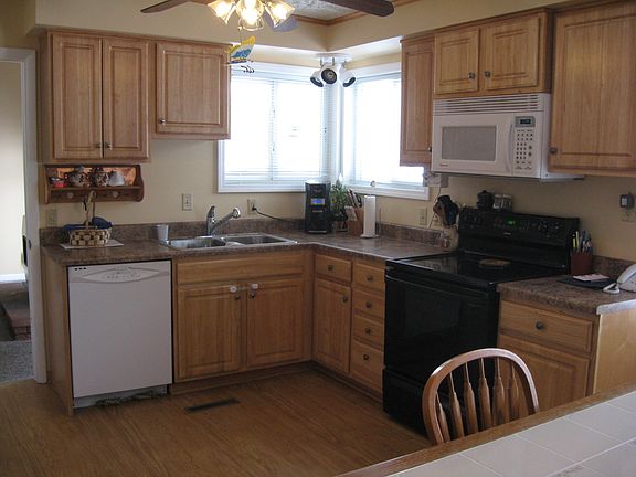 2nd image of 3049 Hinckley Blvd