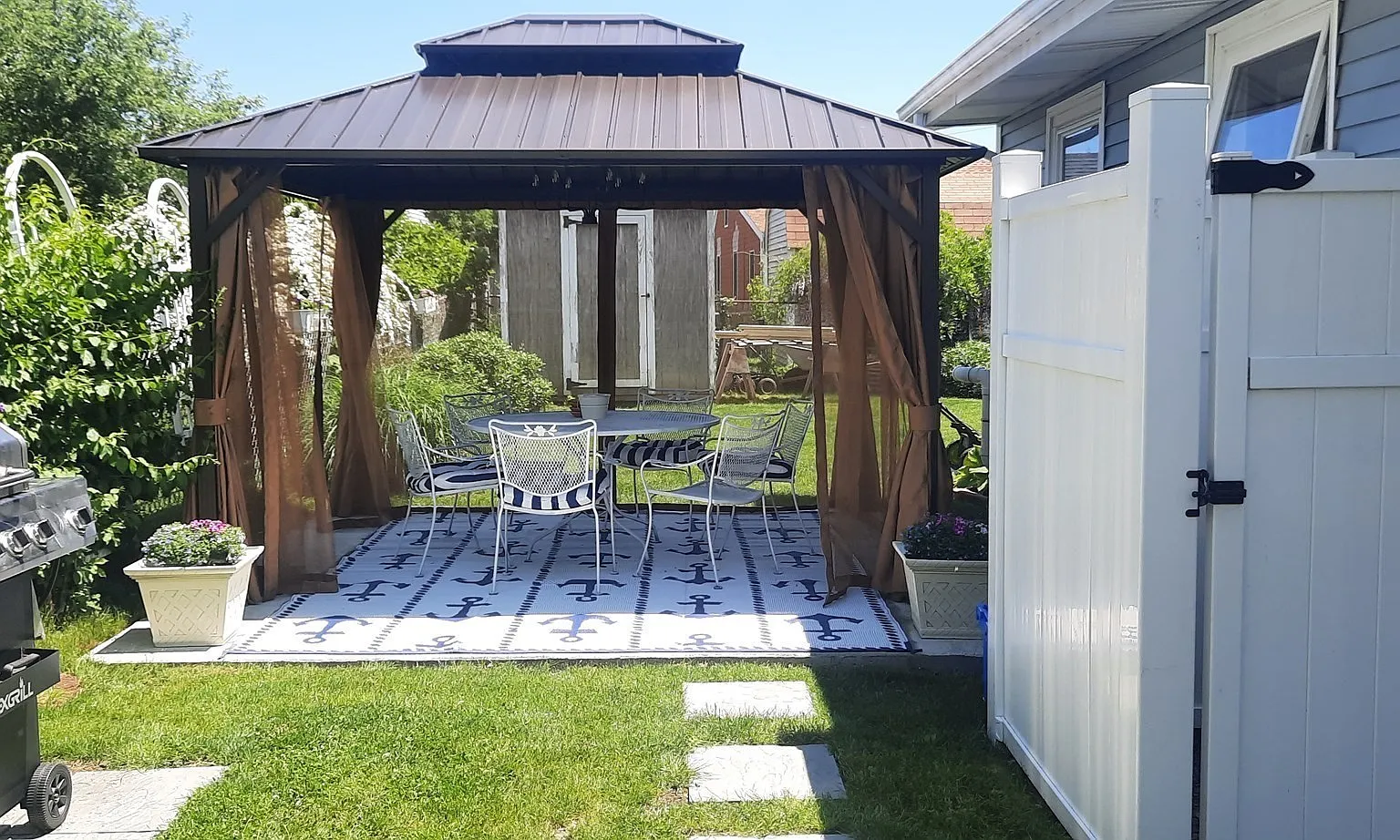 2 bed, 1.0 bath, 840 sqft, $2,800 — Photo 2