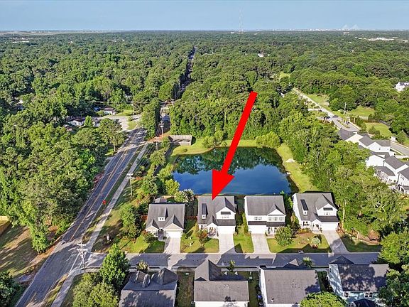3rd image of 1309 Enfield Ln