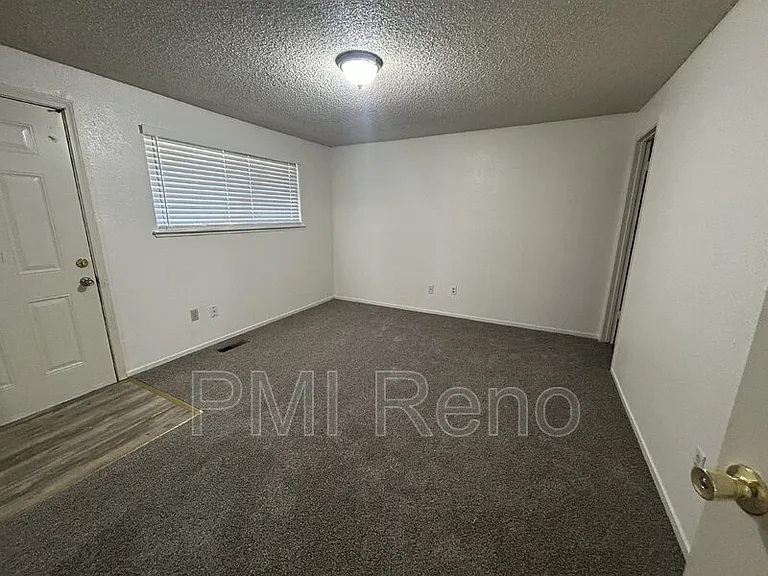 6620 Lotus St — Photo 2