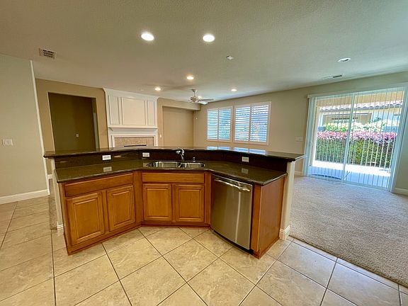 3rd image of 2504 Shadow Berry Dr