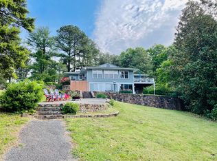 1377 Lakeland Pines Dr, Moneta, VA 24121
