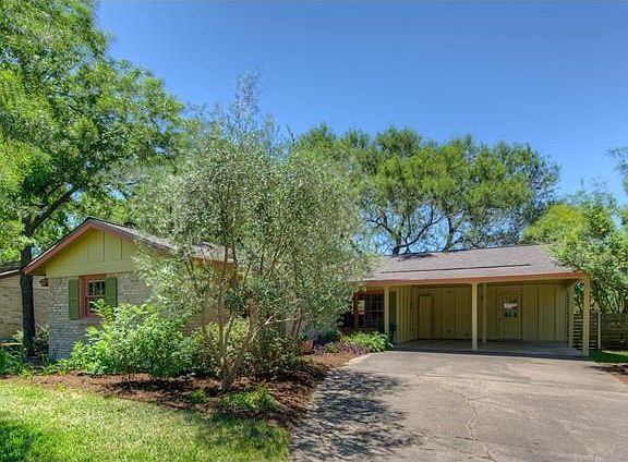 Lovely home in Allandale close to the park.