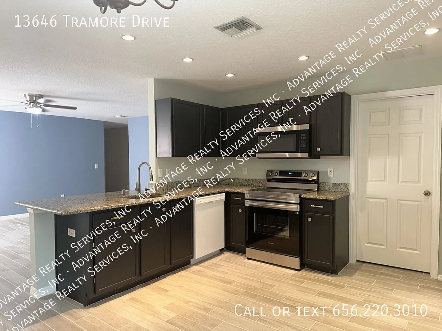 Ashley Lakes - Fully Renovated Home — Photo 2