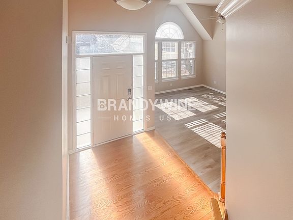 2nd image of 13313 Redwood Ln