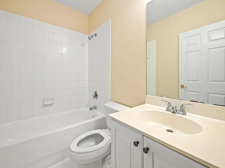 8299 SW 27th St #101 — Photo 18