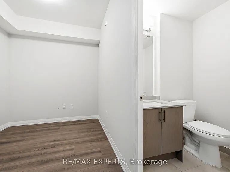 9000 Jane St #1220 — Photo 9