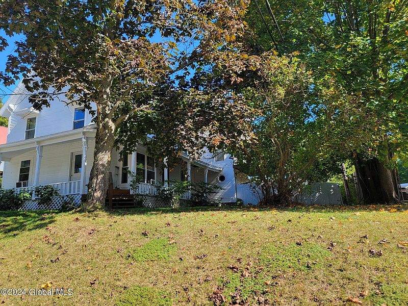 3rd image of 8 Broad Street