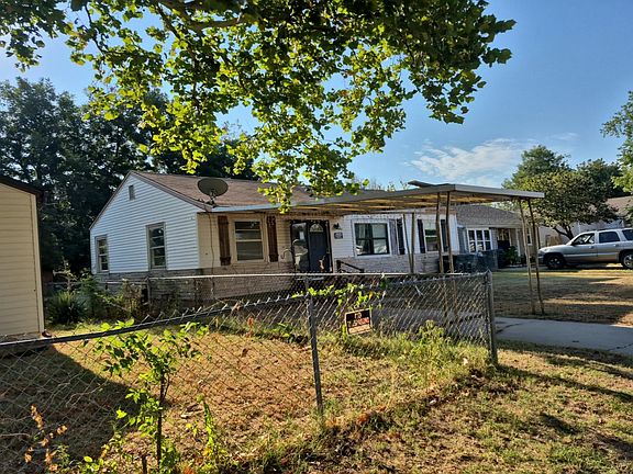 3rd image of 1804 Elm Dr