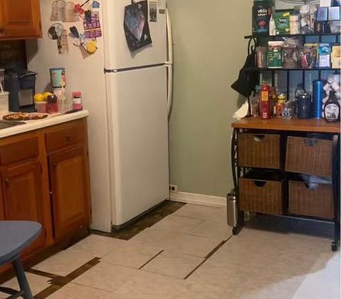 4th image of 3064 E Thompson St