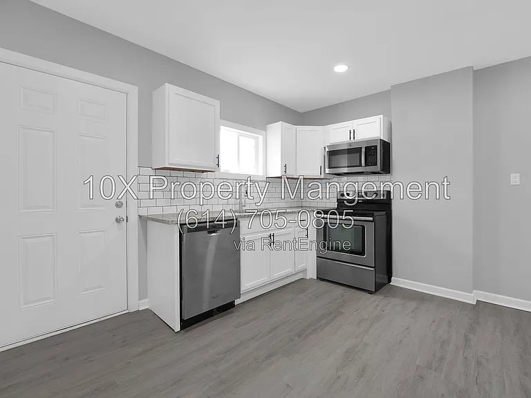 1593 Cleveland Ave — Photo 10