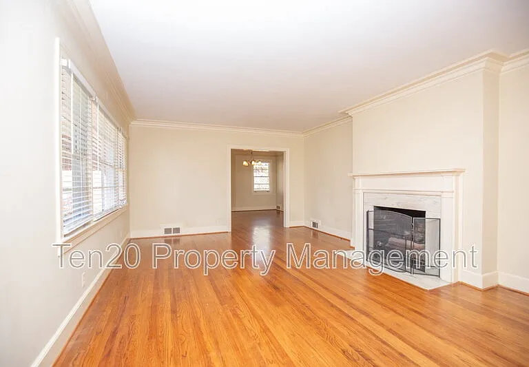 1514 Hilton Ave — Photo 7