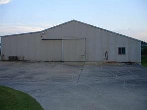 4th image of 7006 Bailey Rd