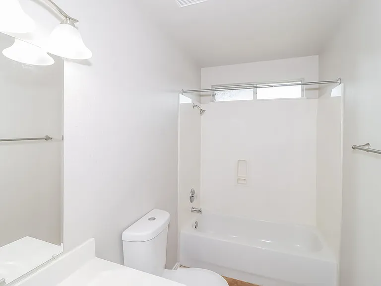 102 Creek Ledge Dr — Photo 10