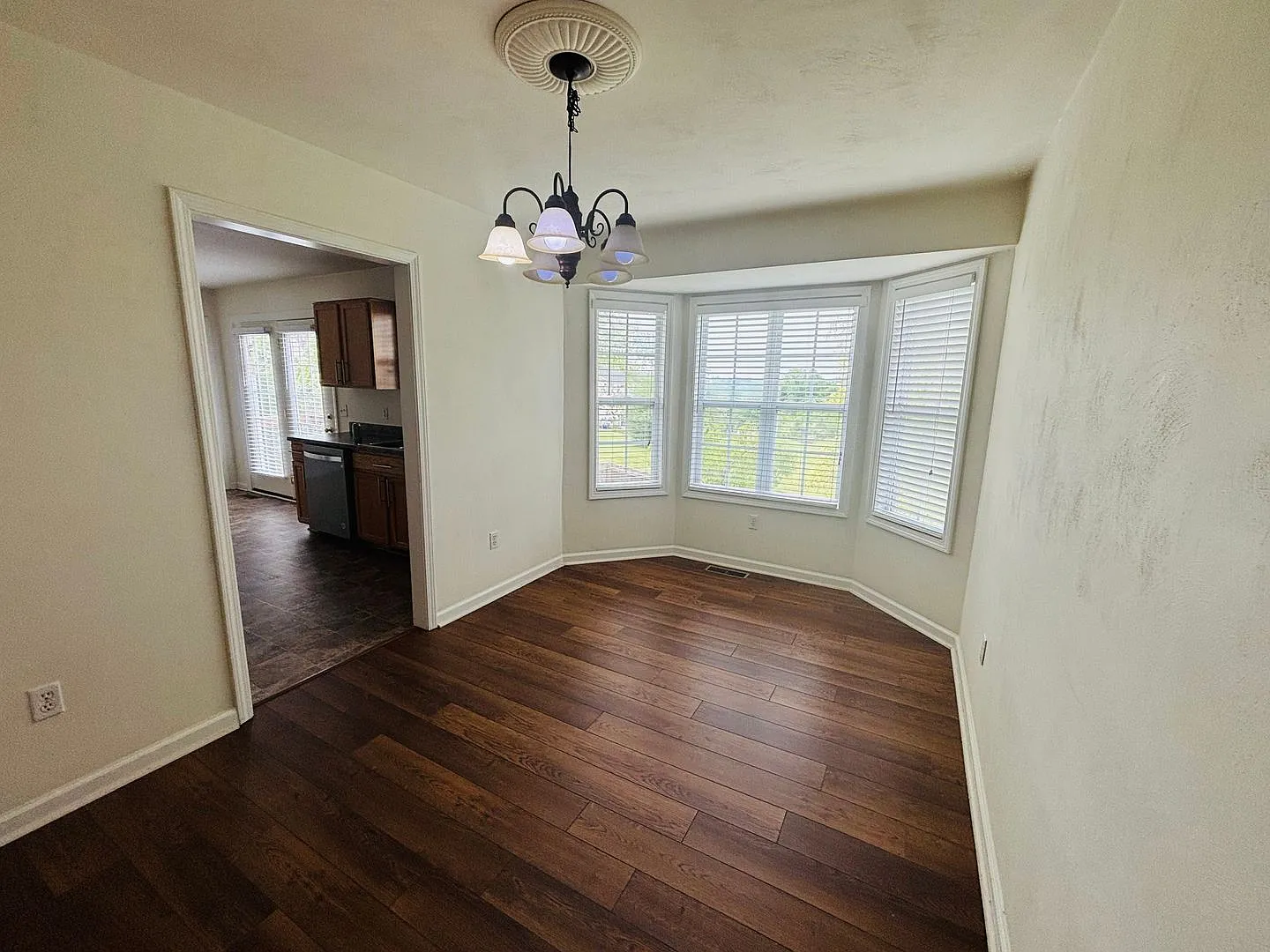 3 Bedroom 2.5 Bath House — Photo 4