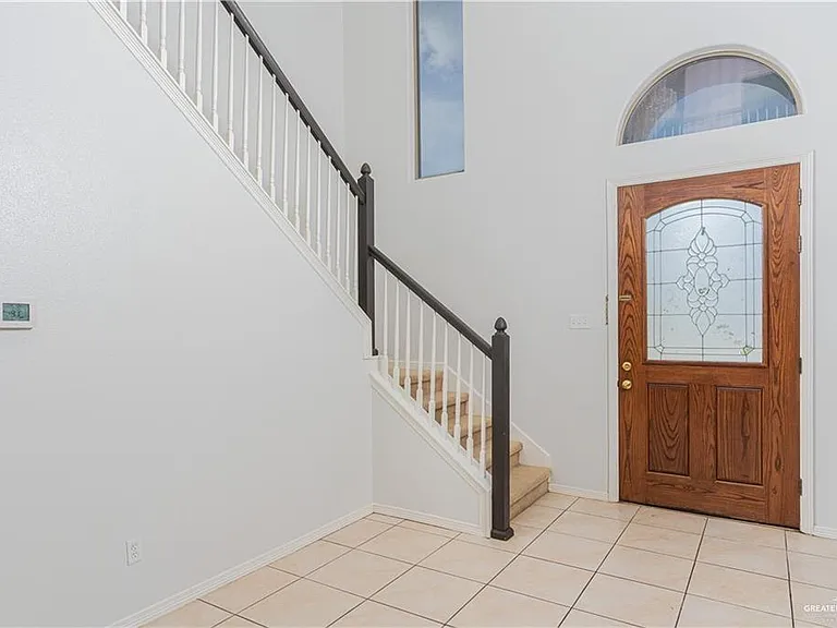1426 Julian Cir — Photo 6