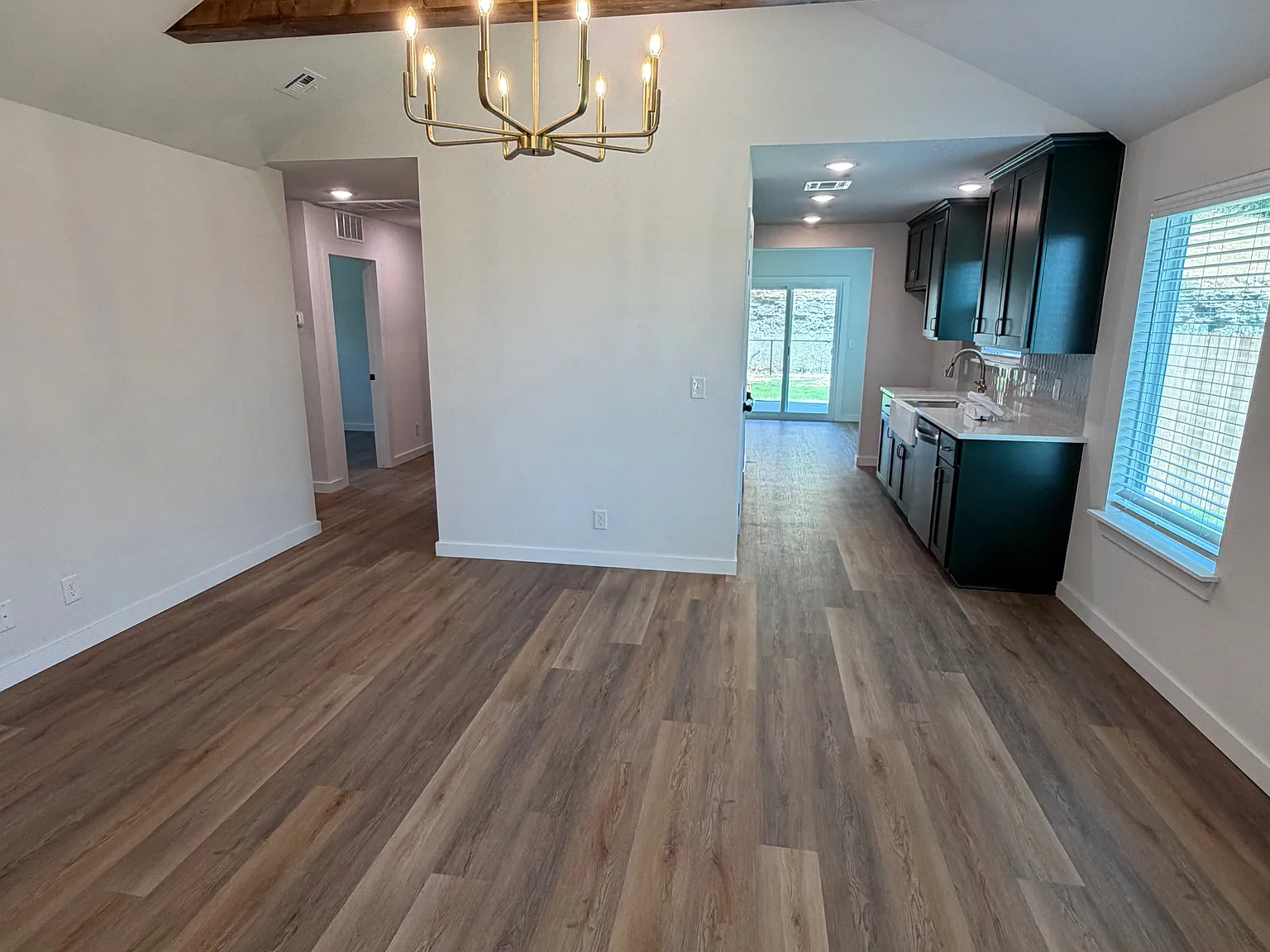 7705 E 91st St N - New & Cute! 3/2/2 In Owasso Schools, Comm. Pool! — Photo 2