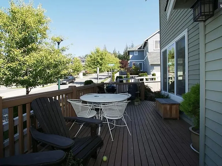 2096 30th Ave NE — Photo 14