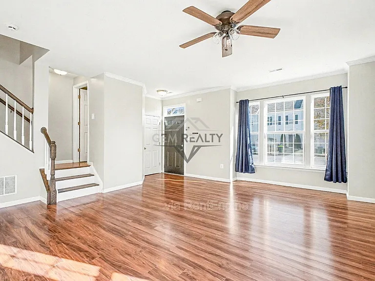 5218 Drakes Ct — Photo 6