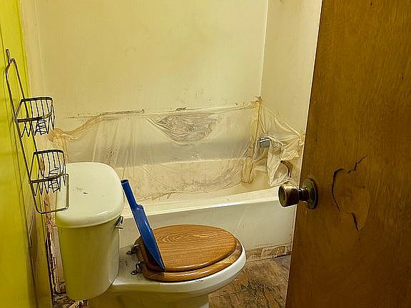 5th image of 5455 Burgess Ave