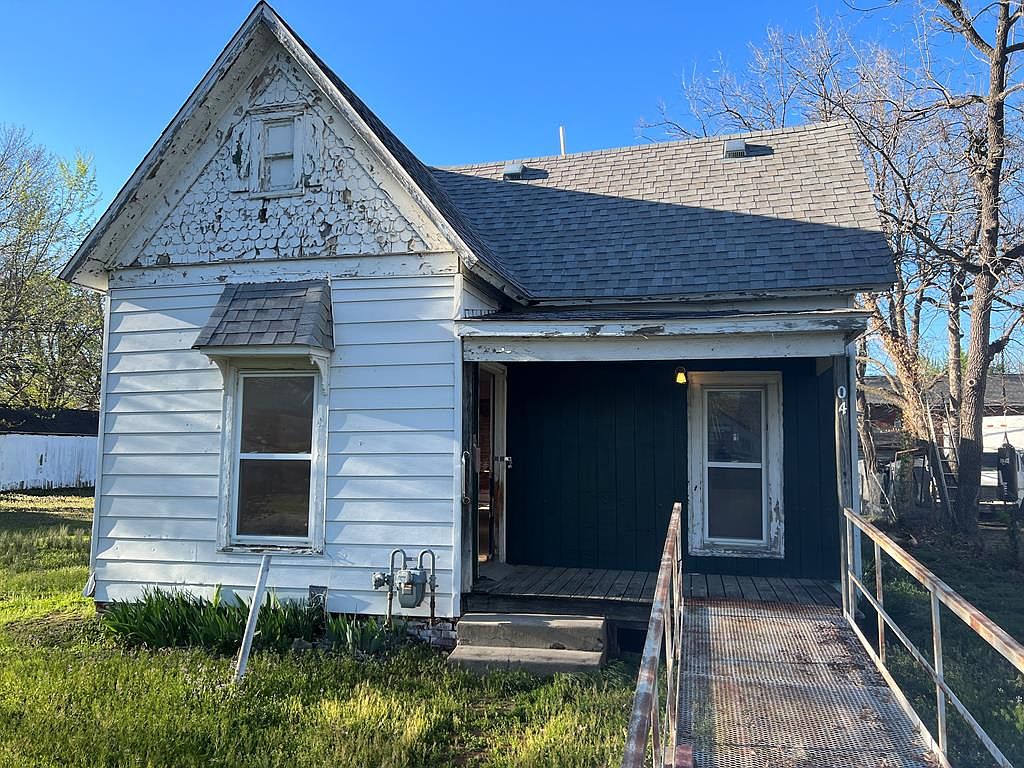 904 W 4th St, Coffeyville, KS 67337 MLS 46550 Zillow