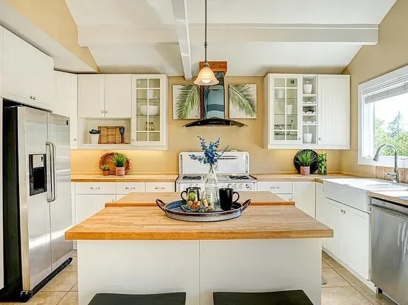 17323 Hillside Ave, Sonoma, CA 95476