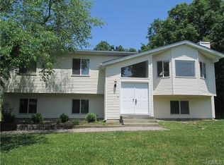 18 Nancy Ln, Chester, NY 10918