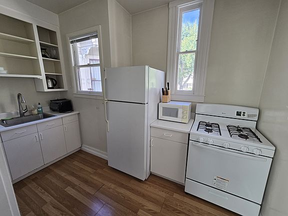 2nd image of 2022 Dwight Way