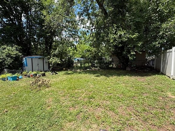 3rd image of 1024 Randolph Ave