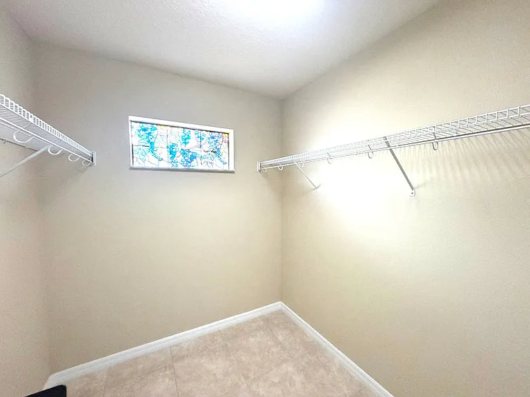 5303 SW 88th Pl — Photo 15