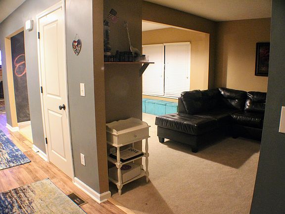 5th image of 184 Mannaseh Dr E