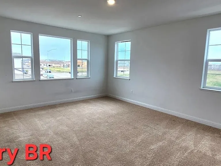 1490 Spanish Oak Ave — Photo 12