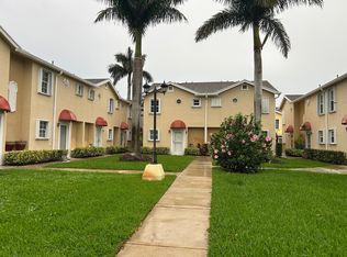 369 Waterside Dr, Hypoluxo, FL 33462
