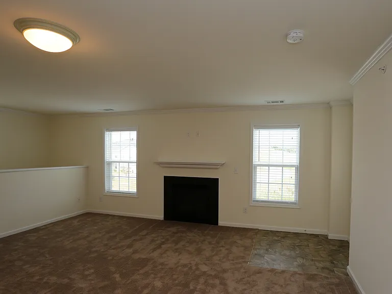 The Ridge Apartments — Photo 9