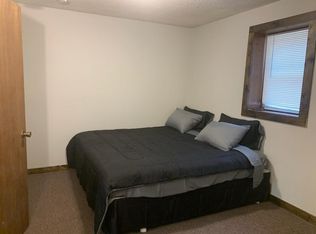 611 5th St #1, Peru, NE 68421