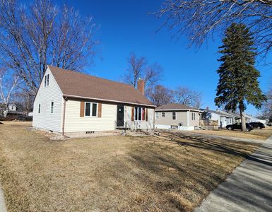 732 6th Ave SW, Pipestone, MN, 56164