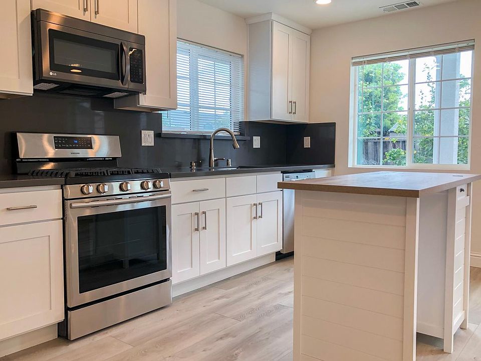 1st image of 4468 Thistle Dr #2