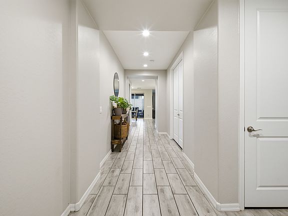 4th image of 17794 W Straight Arrow Ln