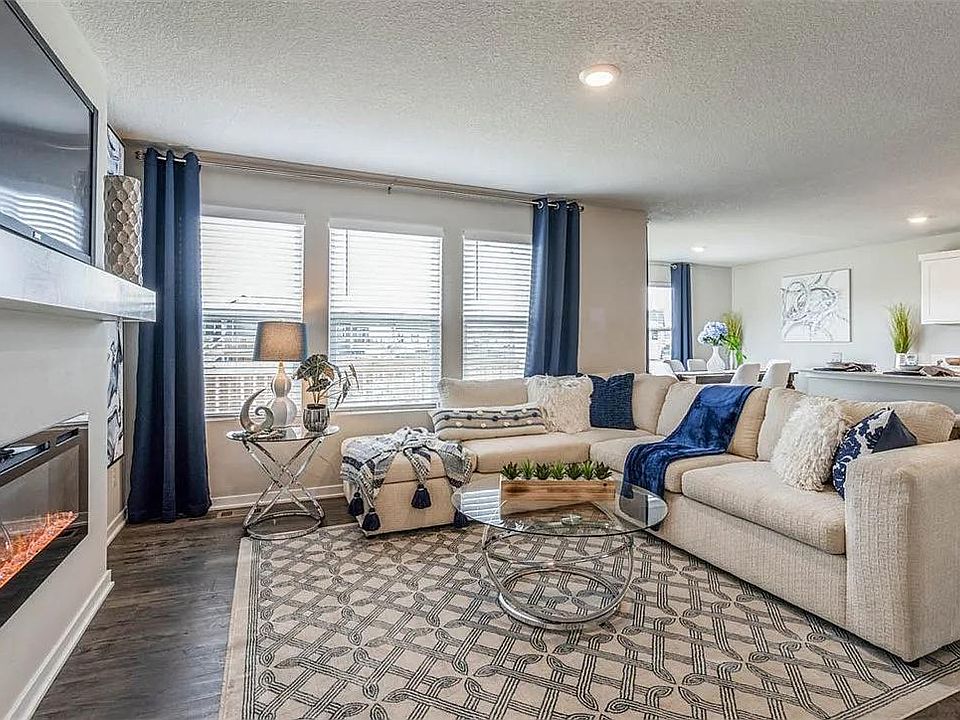 1st image of 307 NW Charlestown Ln #0