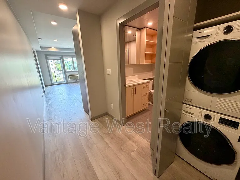 345 Dougall Rd N #325 — Photo 6