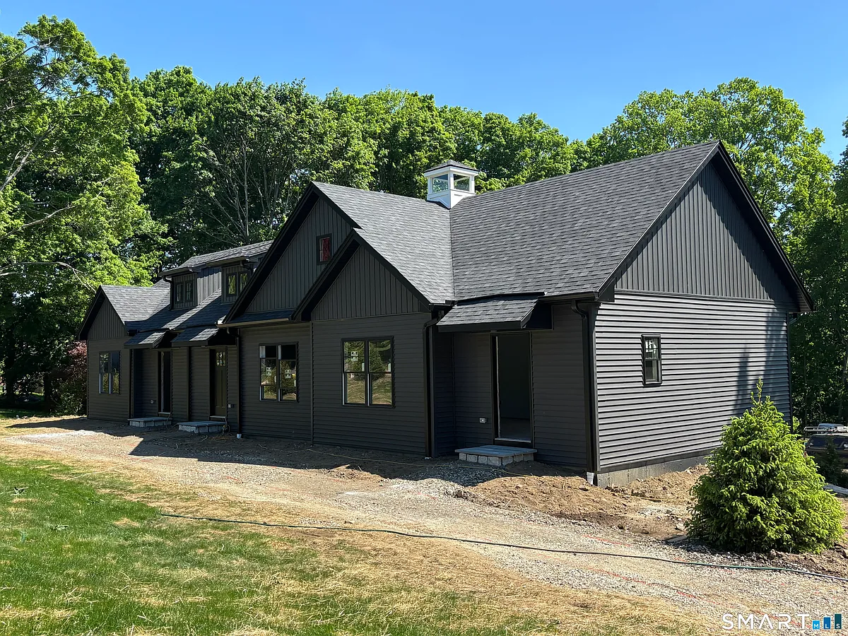 Building Photo - 9 Putnam Park Rd