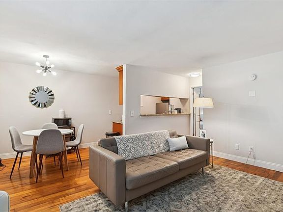 4th image of 1301 S Howard Ave APT A16