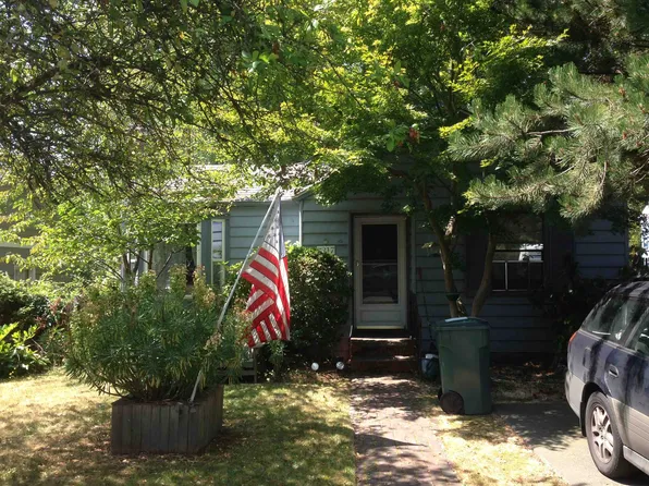 6217 45th Ave NE, Seattle, WA 98115