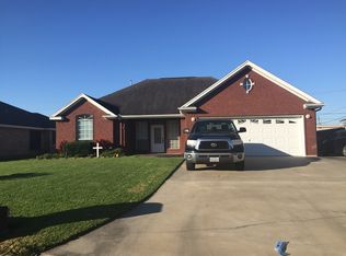 2501 Postoak Ln, Groves, TX 77619